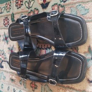 Donald Pliner Sandals